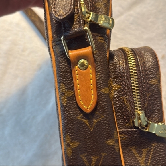 Louis Vuitton Vintage Brown Monogram Amazon Crossbody - Picture 7 of 16